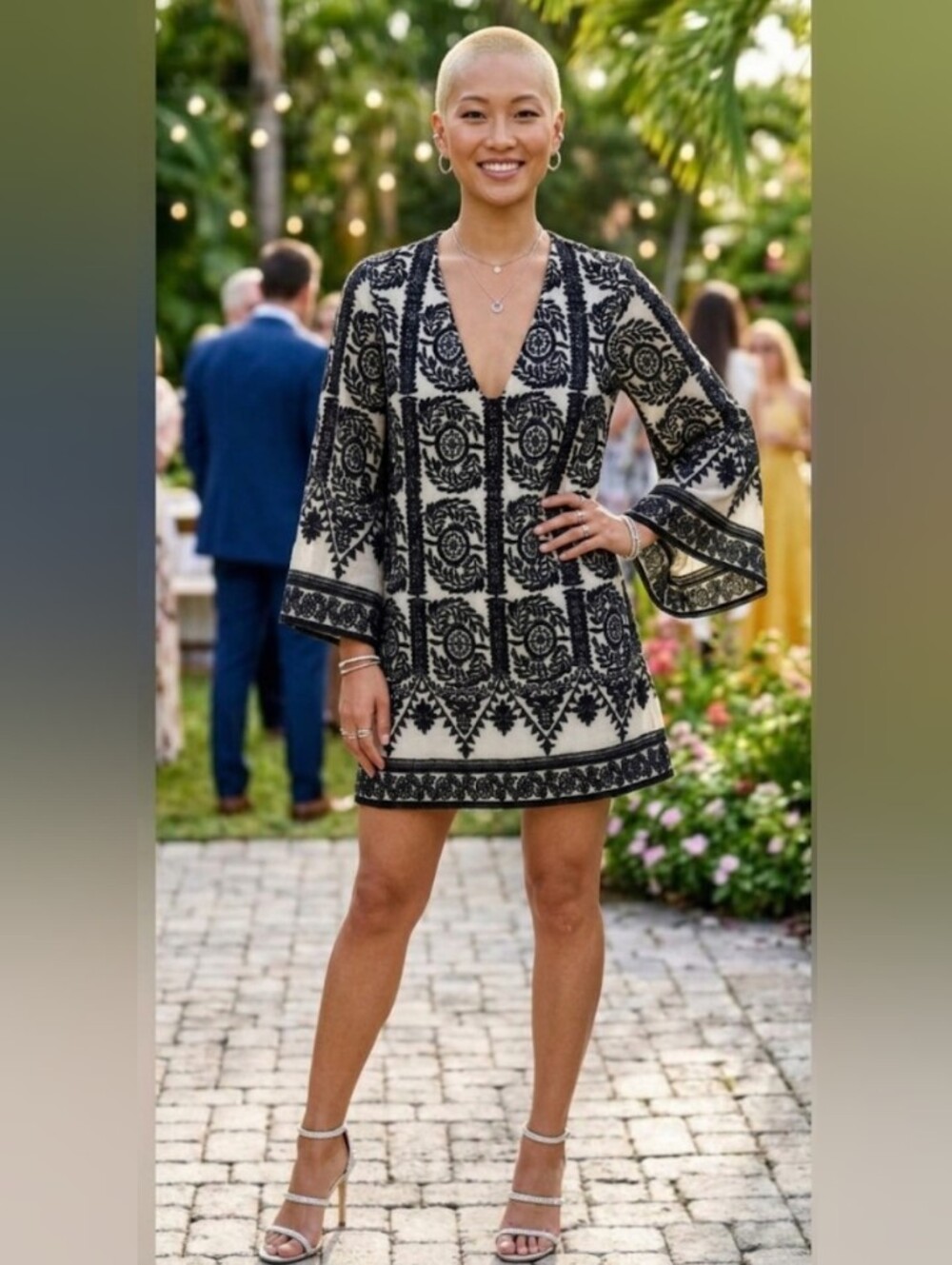 Alice + Olivia Mini Dress Boho Kimono Embroidered Bell Sleeve Medium Whimsical